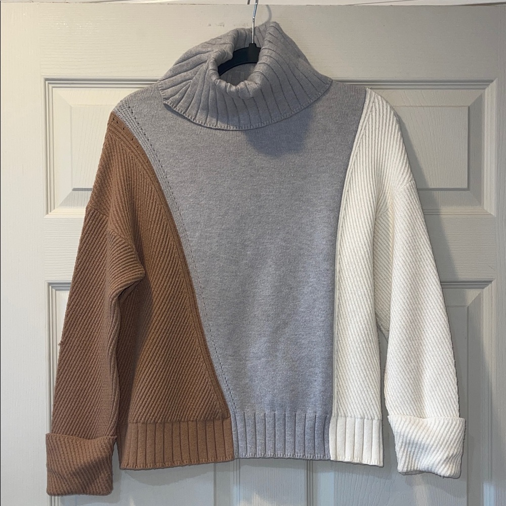 Cyrus Colorblock Turtleneck Sweater - Gray, White, and Brown
